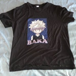 A black HXH shirt💛